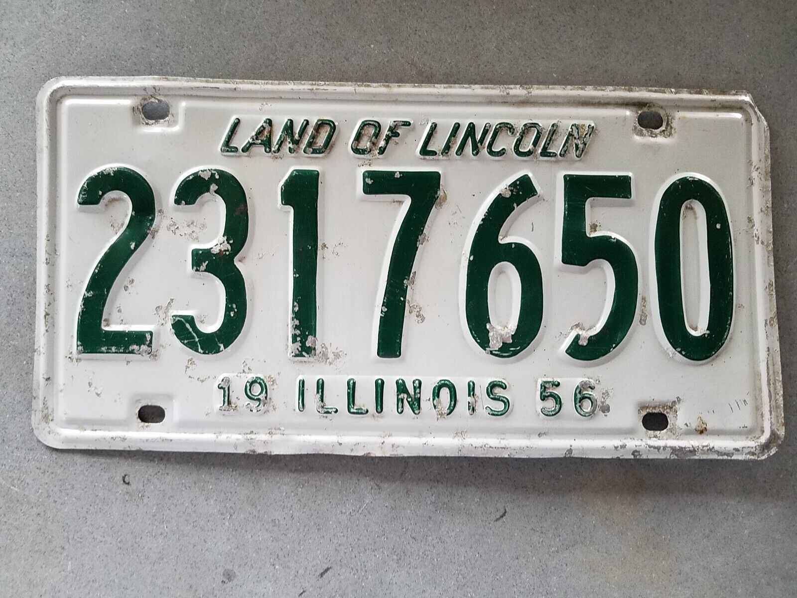 1956 Illinois IL Auto Car Truck License Plate 2317650