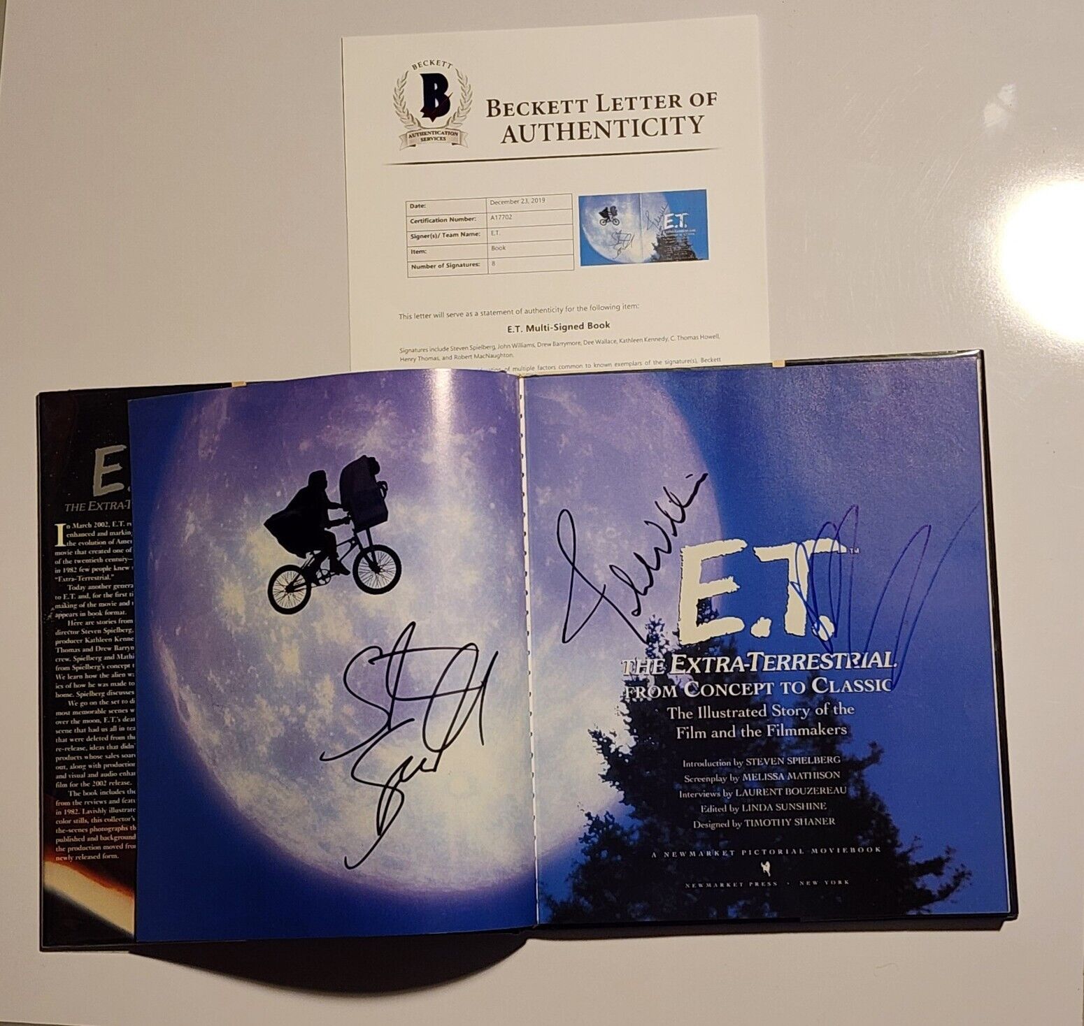 John Williams Steven Spielberg +6 Signed Beckett BAS E.T. Book Autograph Auto ET
