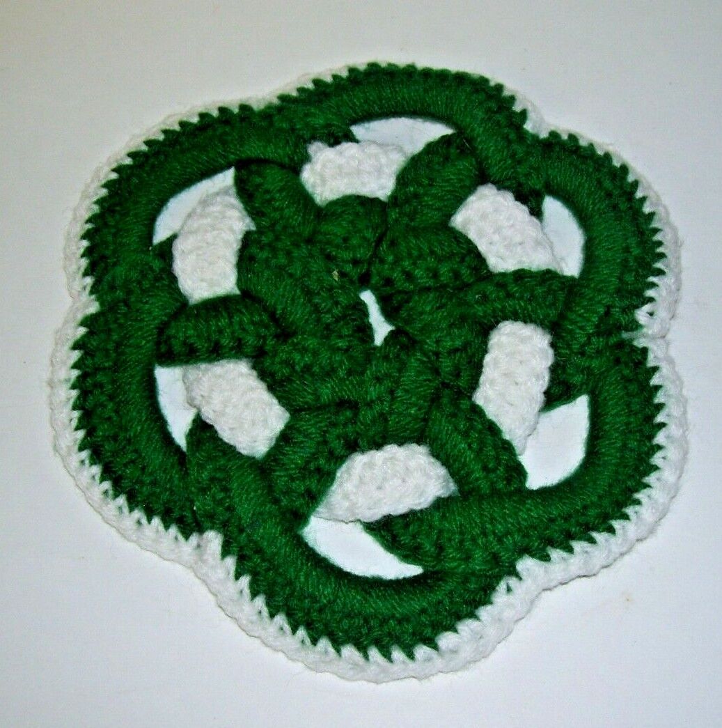 Handmade St. Patrick\'s Green with White Trim Pot Holder