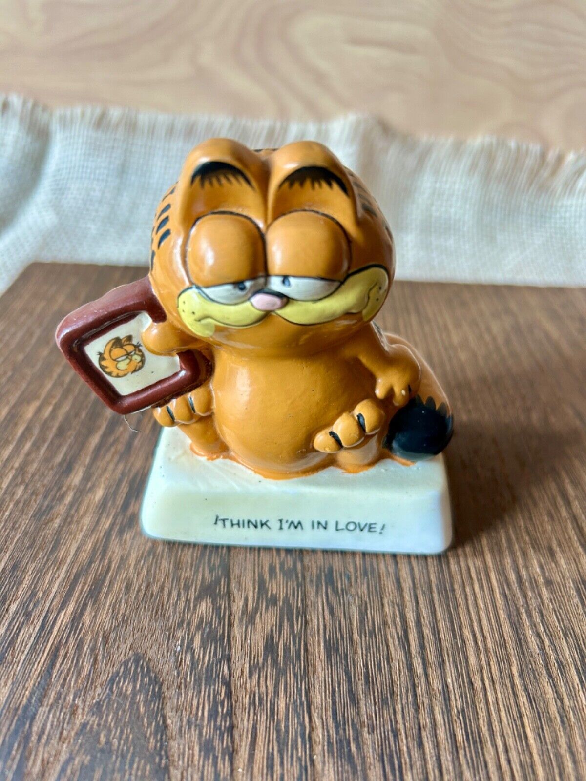 Vtg Garfield I Think I’m in Love Enesco Ceramic Figurine