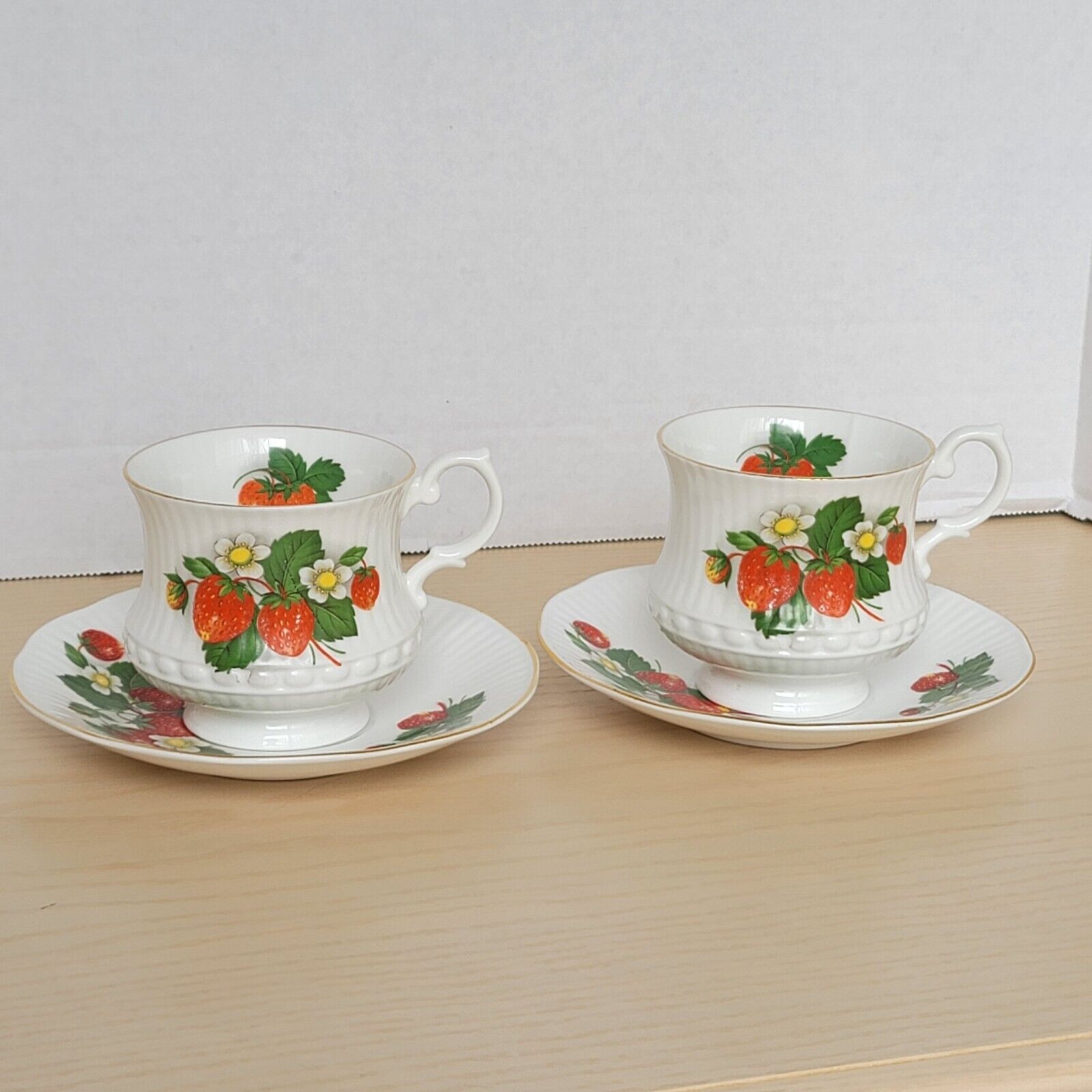 Queen's Staffordshire Fine Bone China England Strawberry Tea Cups and Saucers