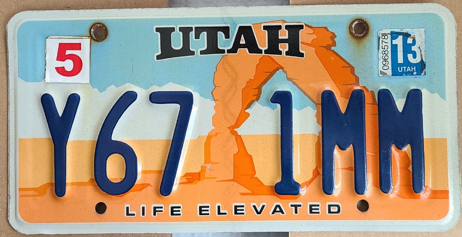 Utah License Plate Arch-Life  Elevated Random Letters / Numbers Exp Over 3 Yrs 