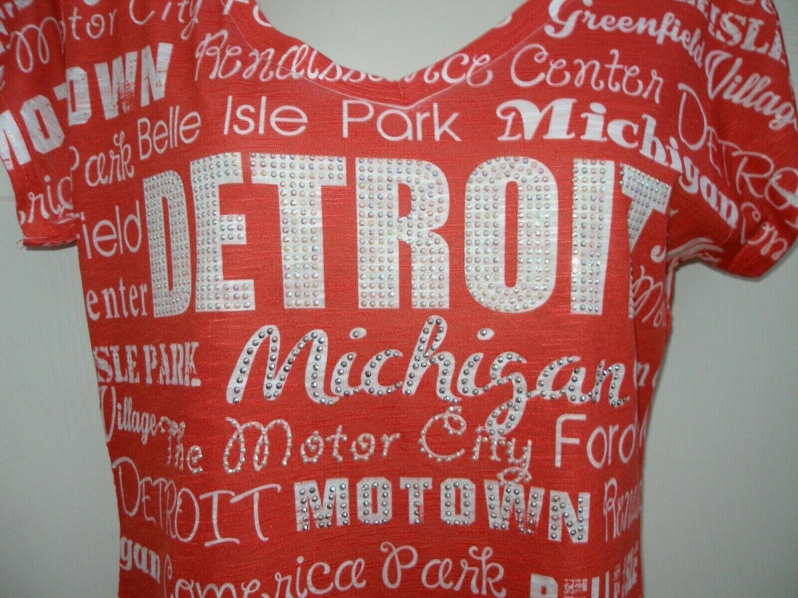 Detroit Michigan Memorabilia Women\'s Top Red & White Landmark Print Medium New