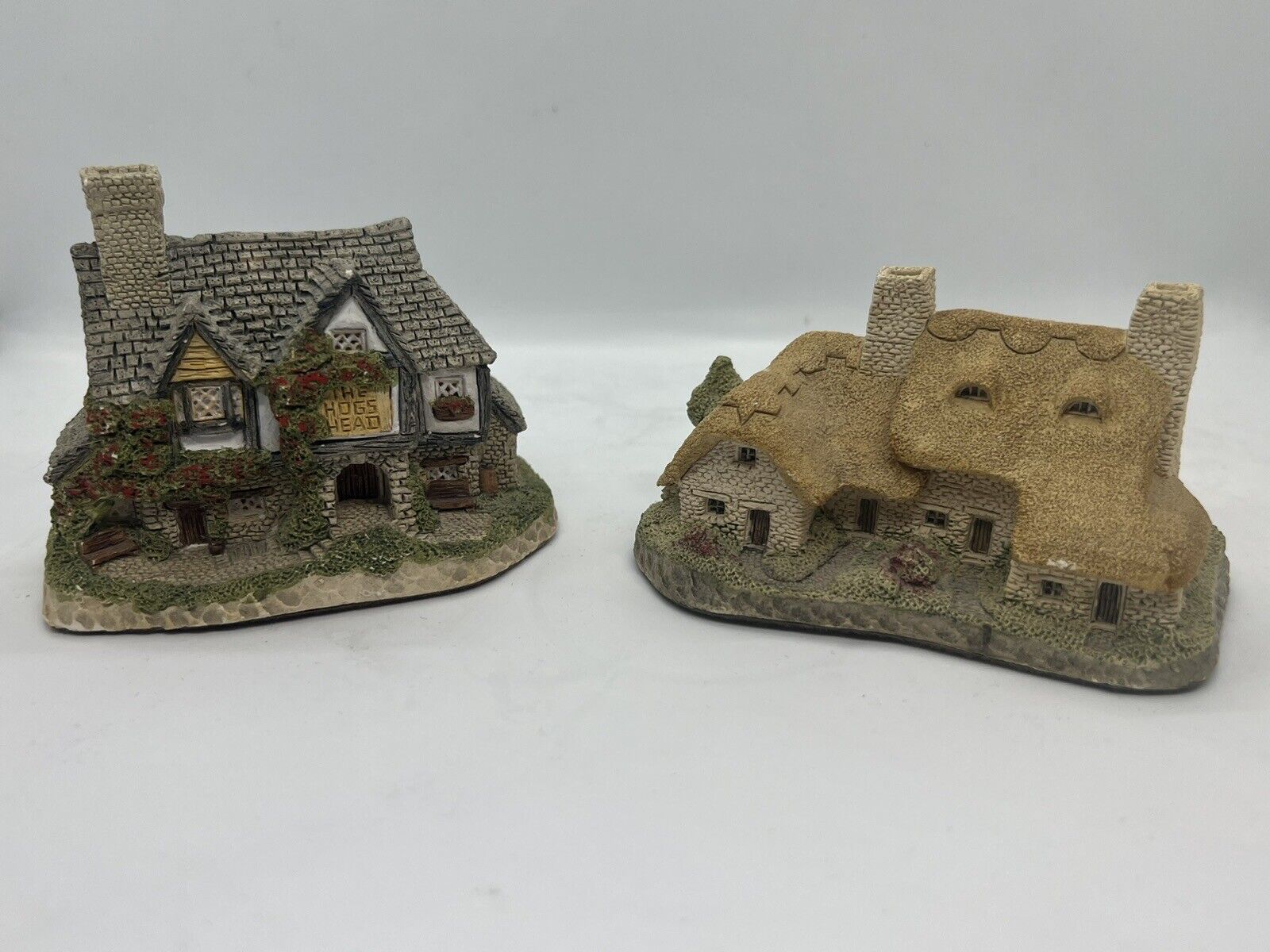 1985 David Winter Miniature Cottages. The Hogs Head, & Meadowbank cottage.