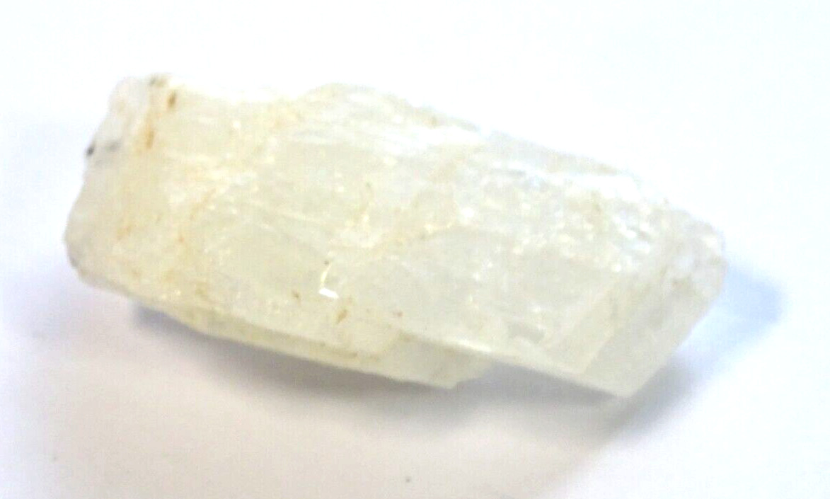 NATURAL WHITE PETALITE PIECE -  3.9 x 2.4 x 1.6  cms 15.43 gms - heart chakra #G