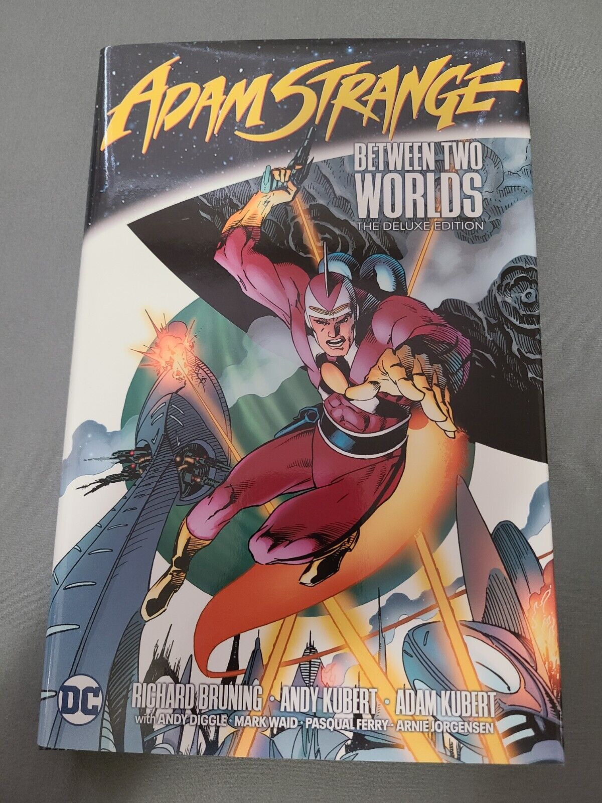 Adam Strange: Between Two Worlds (Deluxe HC)