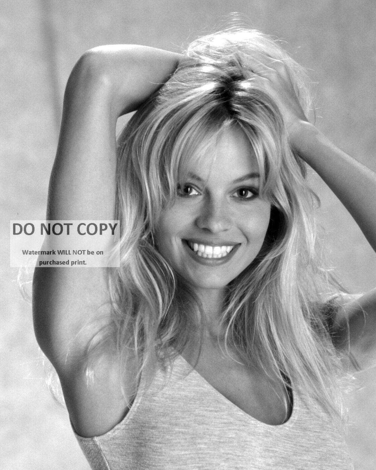 ACTRESS PAMELA ANDERSON - 8X10 EARLY PUBLICITY PHOTO (CC277)