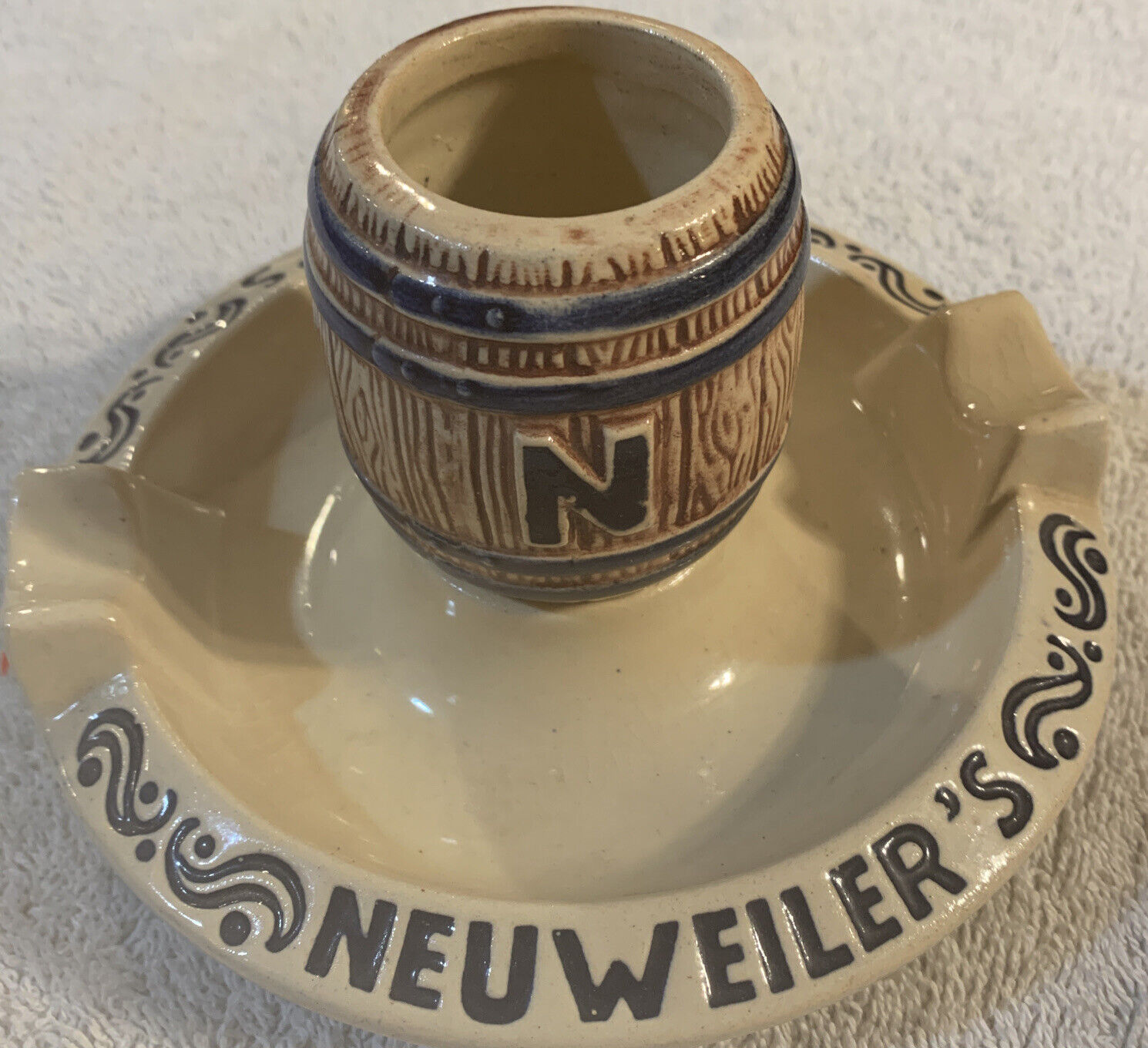 Vintage NEUWEILER Ashtray Keg in Middle Ceramic Made in Germany Western