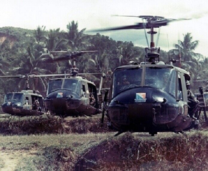 Formation of UH-1 Huey Helicopters 8x10 Vietnam War Photo 115