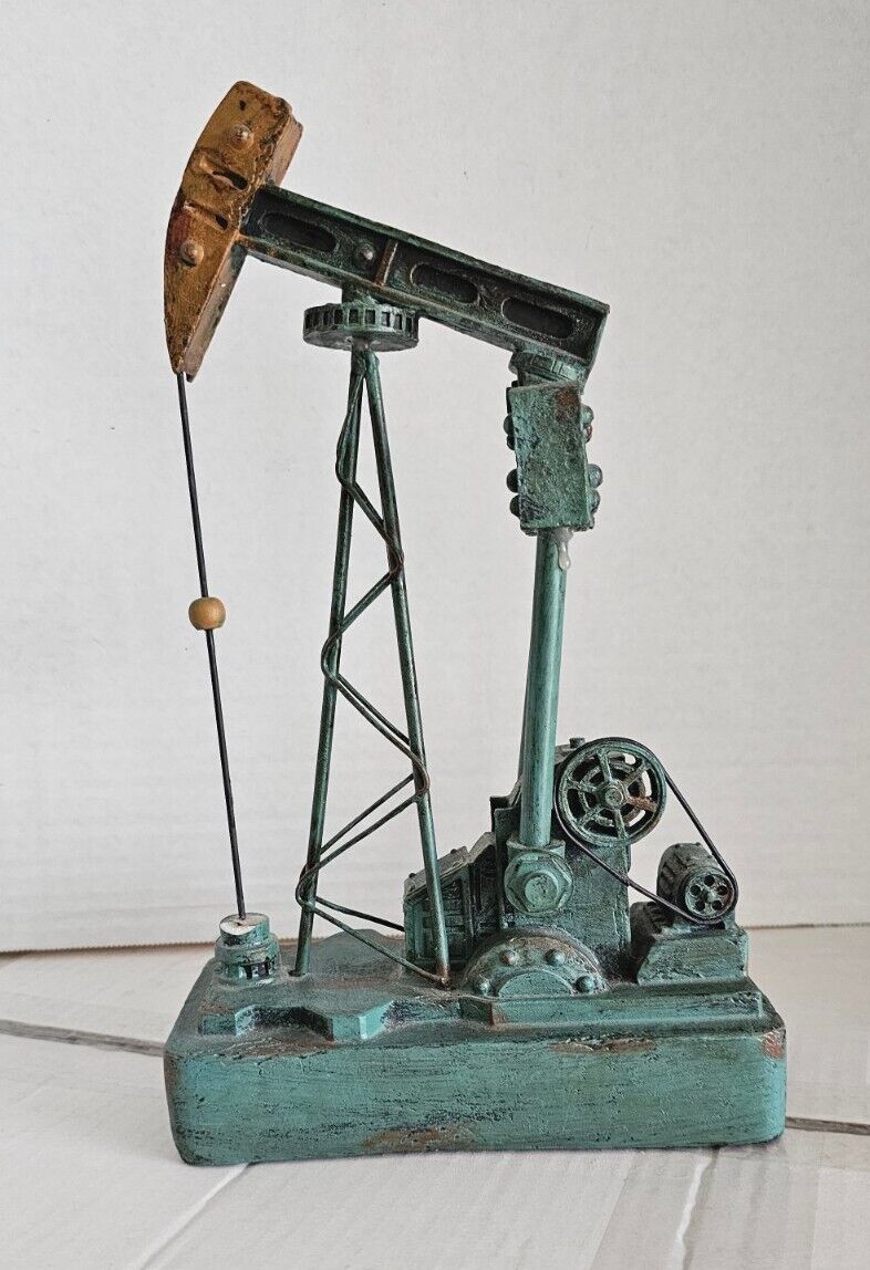 Derrick Oil Well Pump Jack  Resin Stationary Desk Model 11.5\