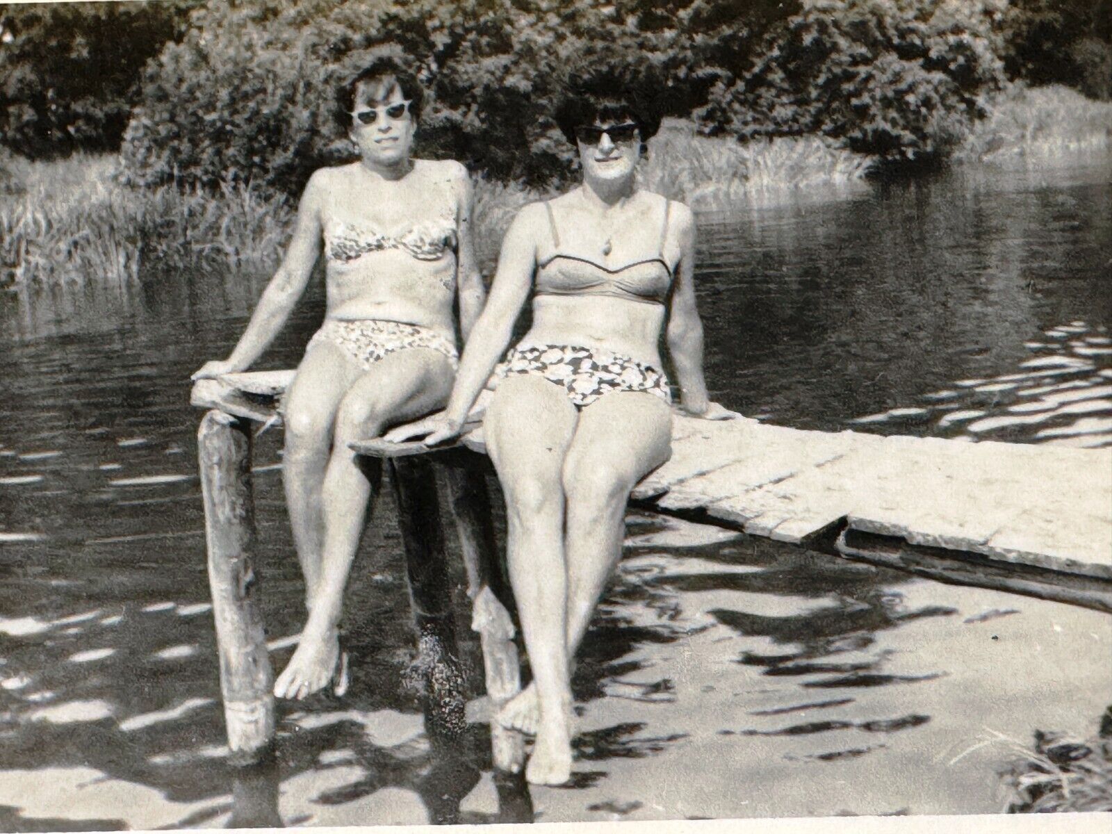 1969 Young Pretty Women Slender Figures Female Sitting Lake Pier Vintage Photo