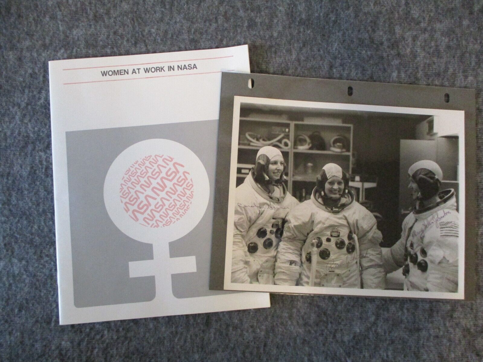 1975 SIGNED NASA SHUTTLE SPACELAB WOMEN SCIENTIST 1ST GEN PHOTO+WOMEN@WORK NASA