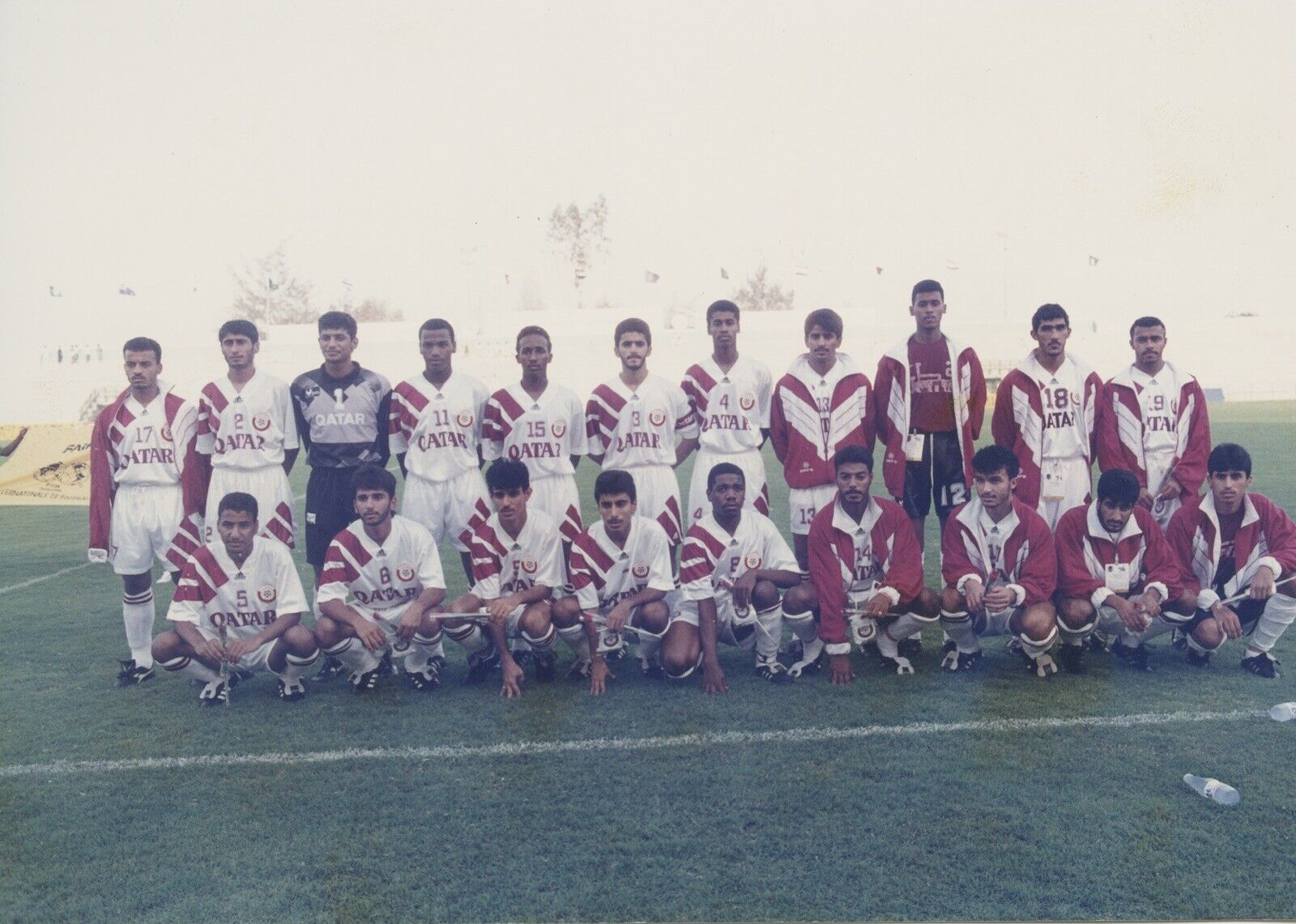 Qatar National Youth Football Team  A16 A1689  Original  Photo