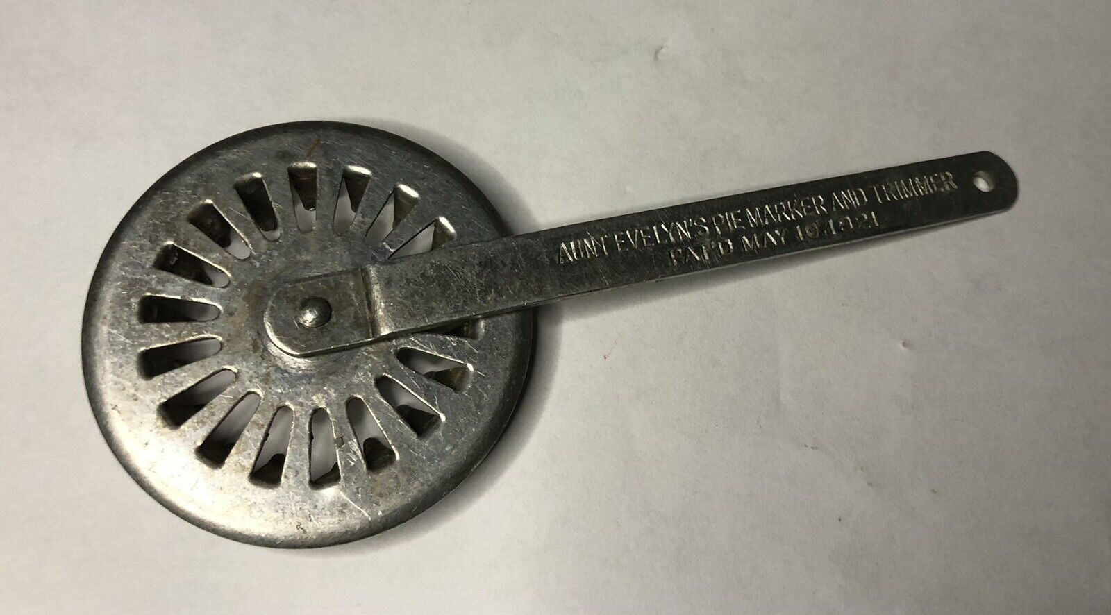 Antique Vintage Aunt Evelyn's Pie Maker And Trimmer Pat' D May 10,1921 Aluminum