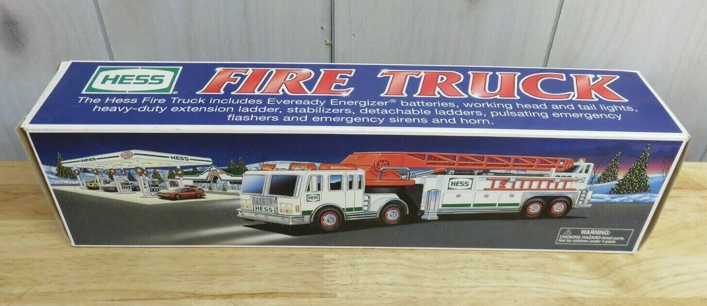 HESS 2000 FIRETRUCK Fire Truck New In Box 