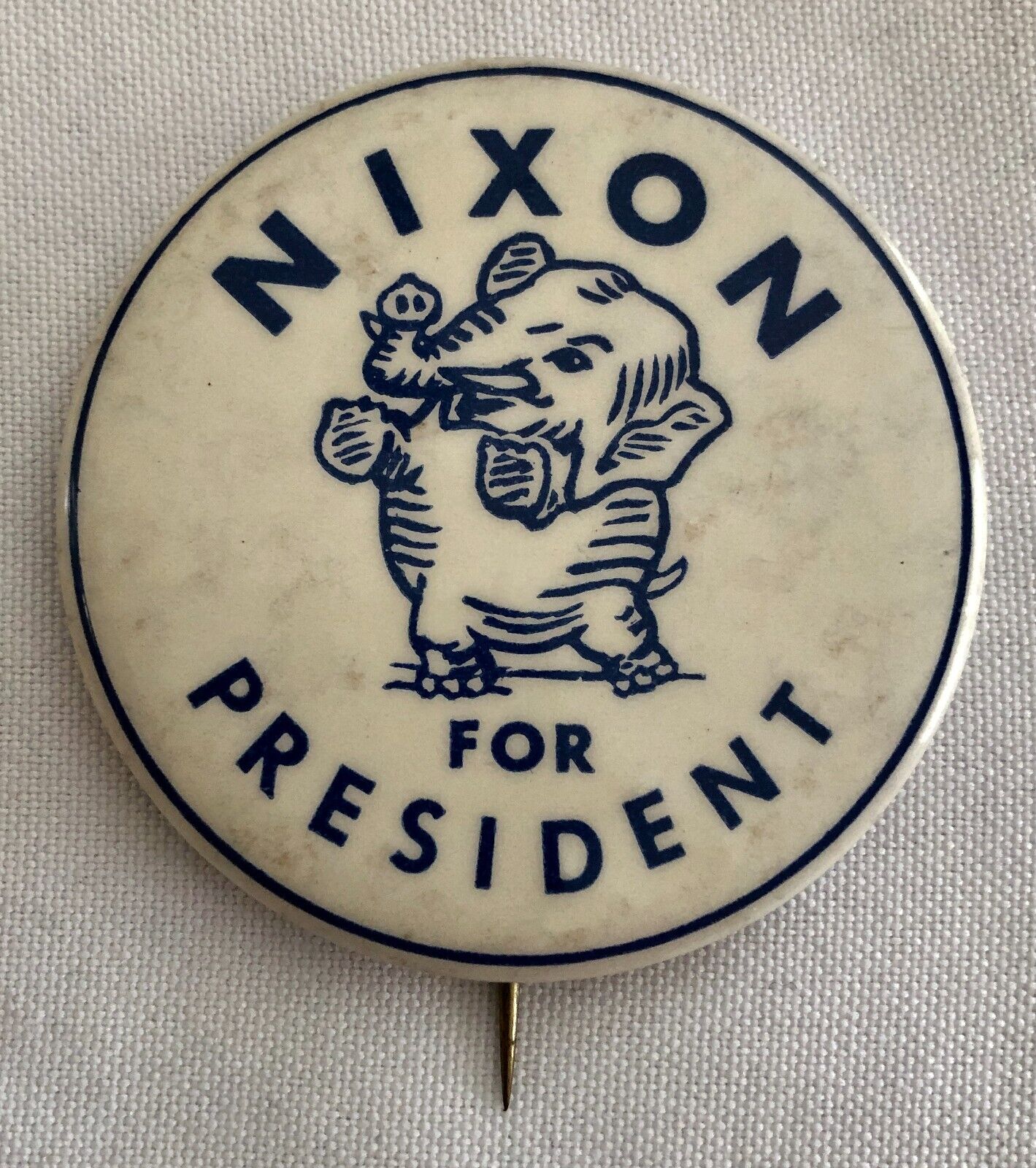 NIXON FOR PRESIDENT -- PRIVATELY ISSUED 1960 BUTTON - 
