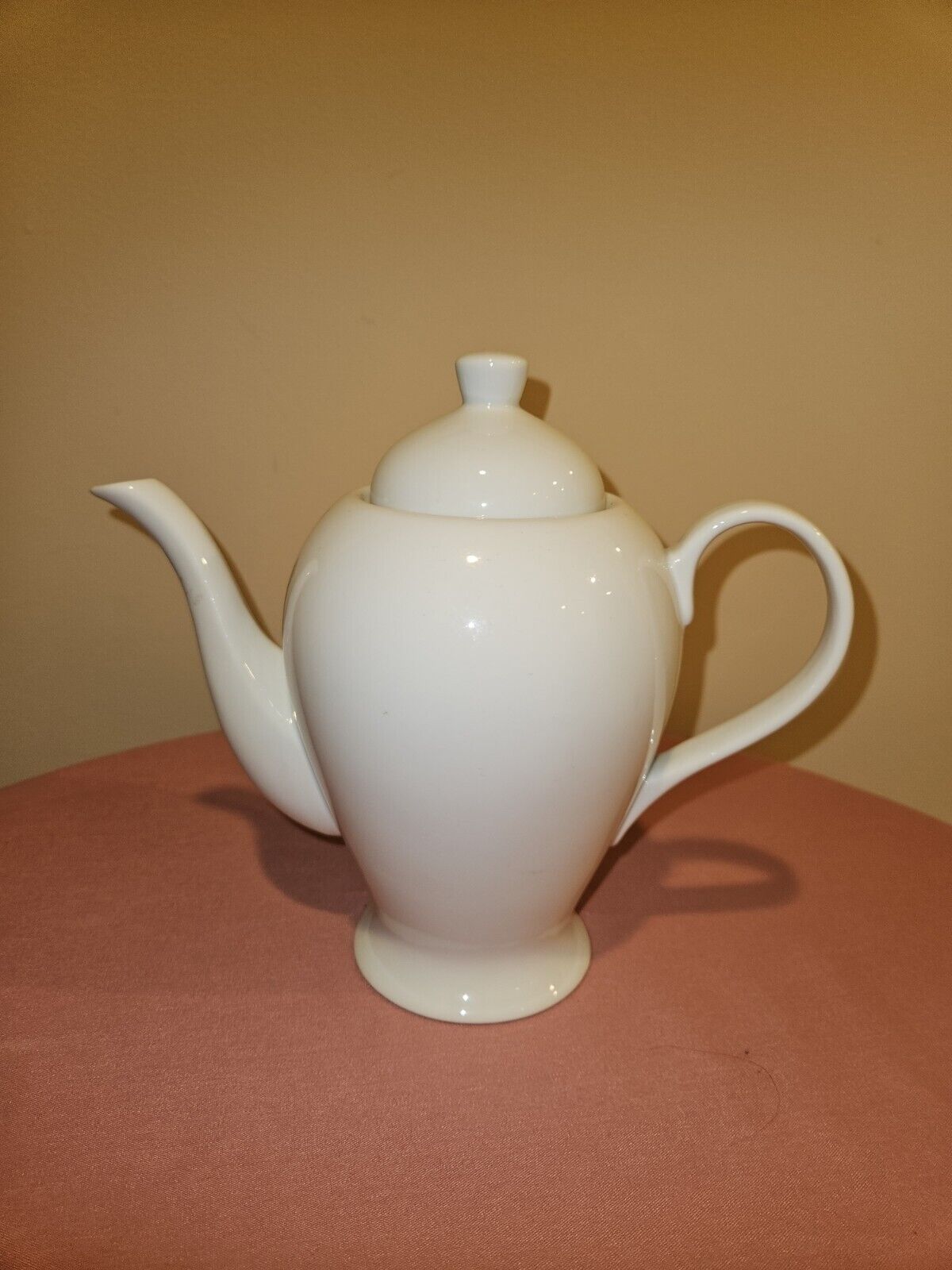 EXCLUSIVELY FOR WILLIAMS SONOMA Coffee Pot / Teapot - 8-1/2\