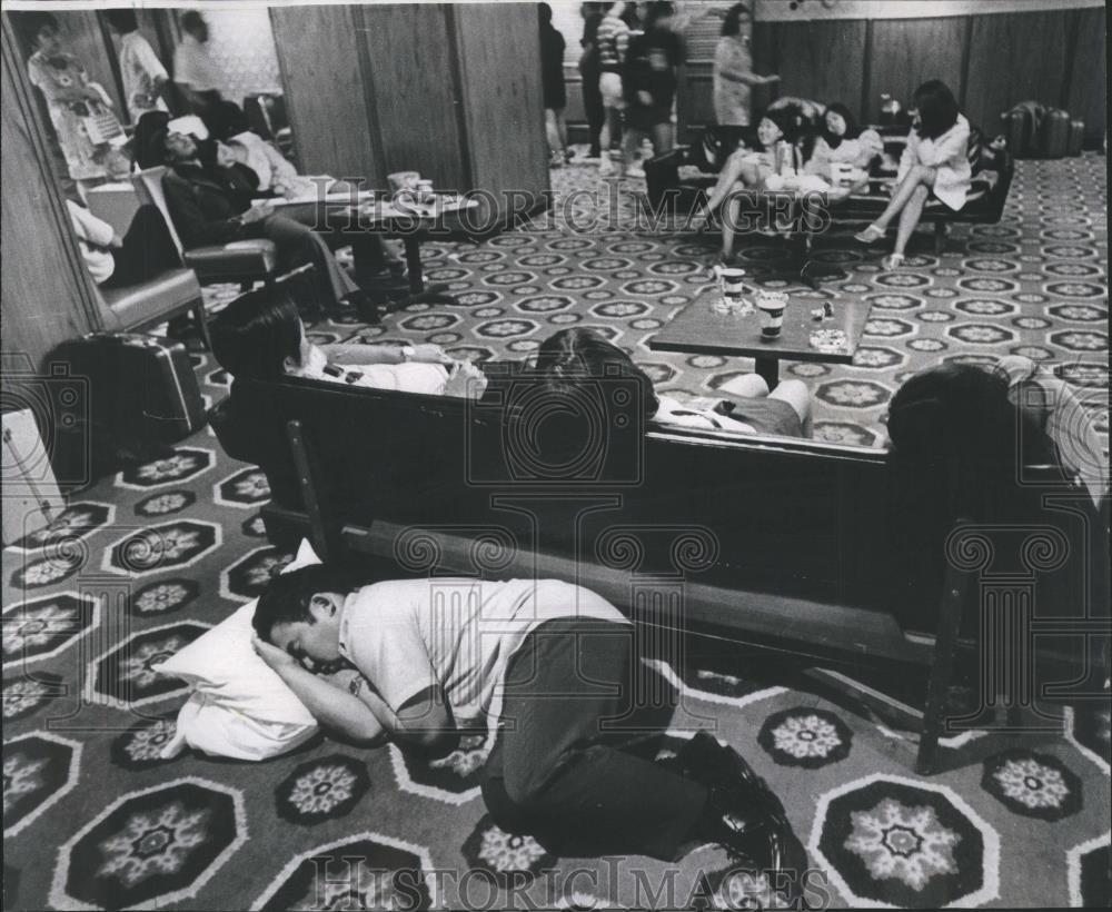 1970 Press Photo Rooms People Palmer House Floor