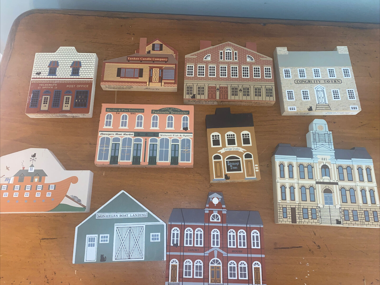 The Cat\'s Meow 1980s & 1990s Shelf Sitters Village Houses Lot Of 10