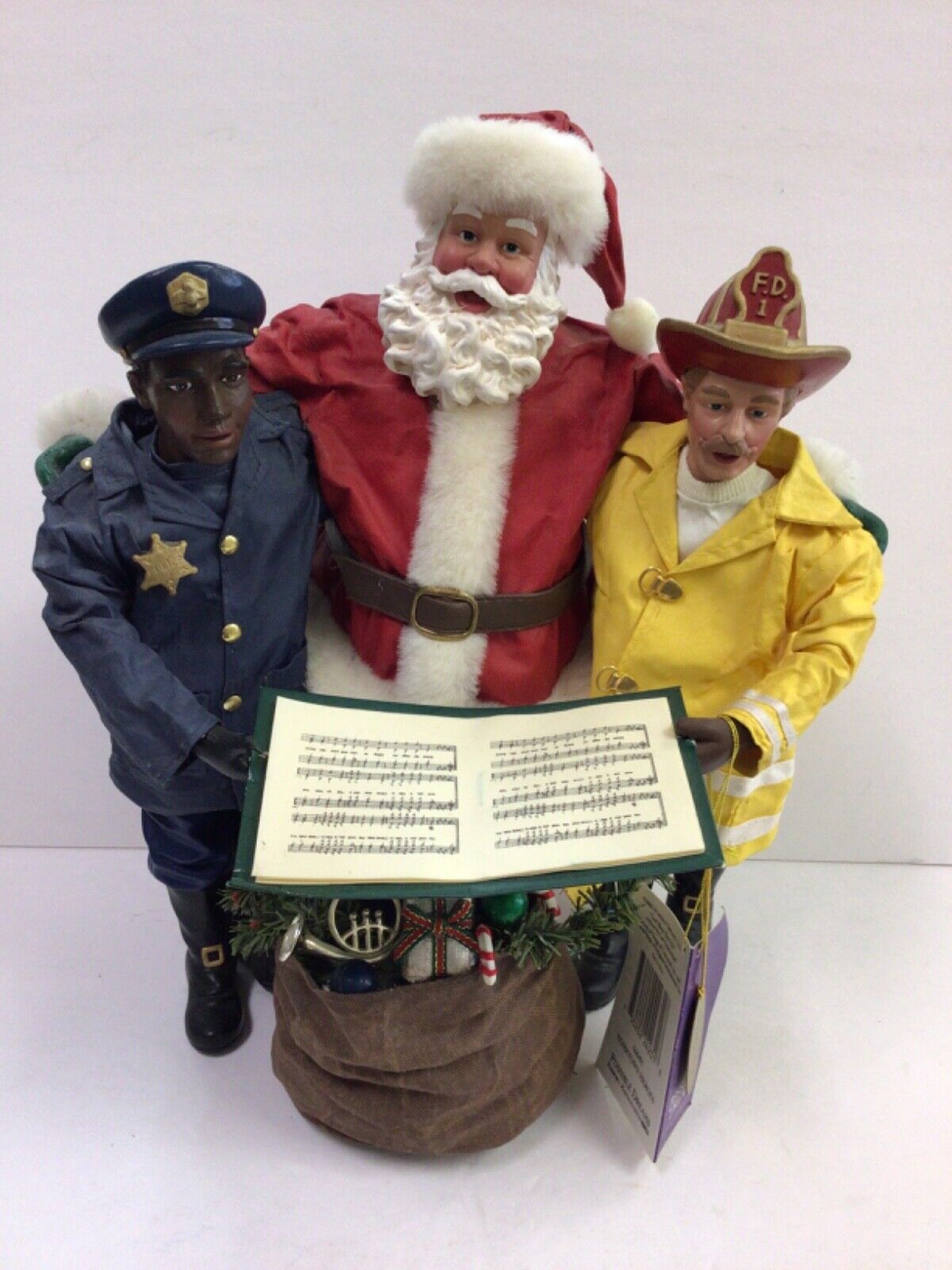 Clothique Possible Dreams Santa Hometown Heroes Collectible Musical with Tags