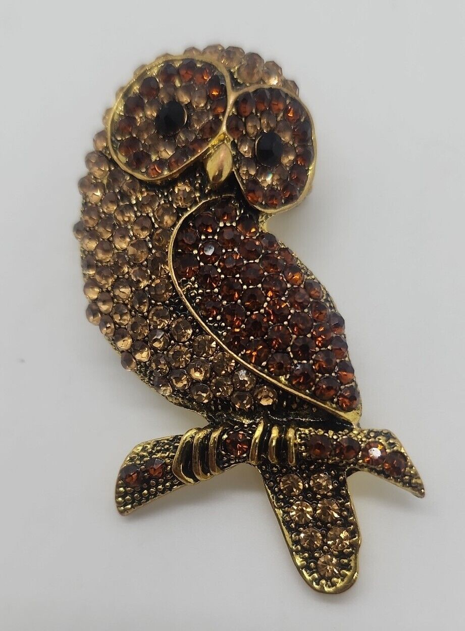 Vintage gold tone rhinestone OWL brooch pin or pendant