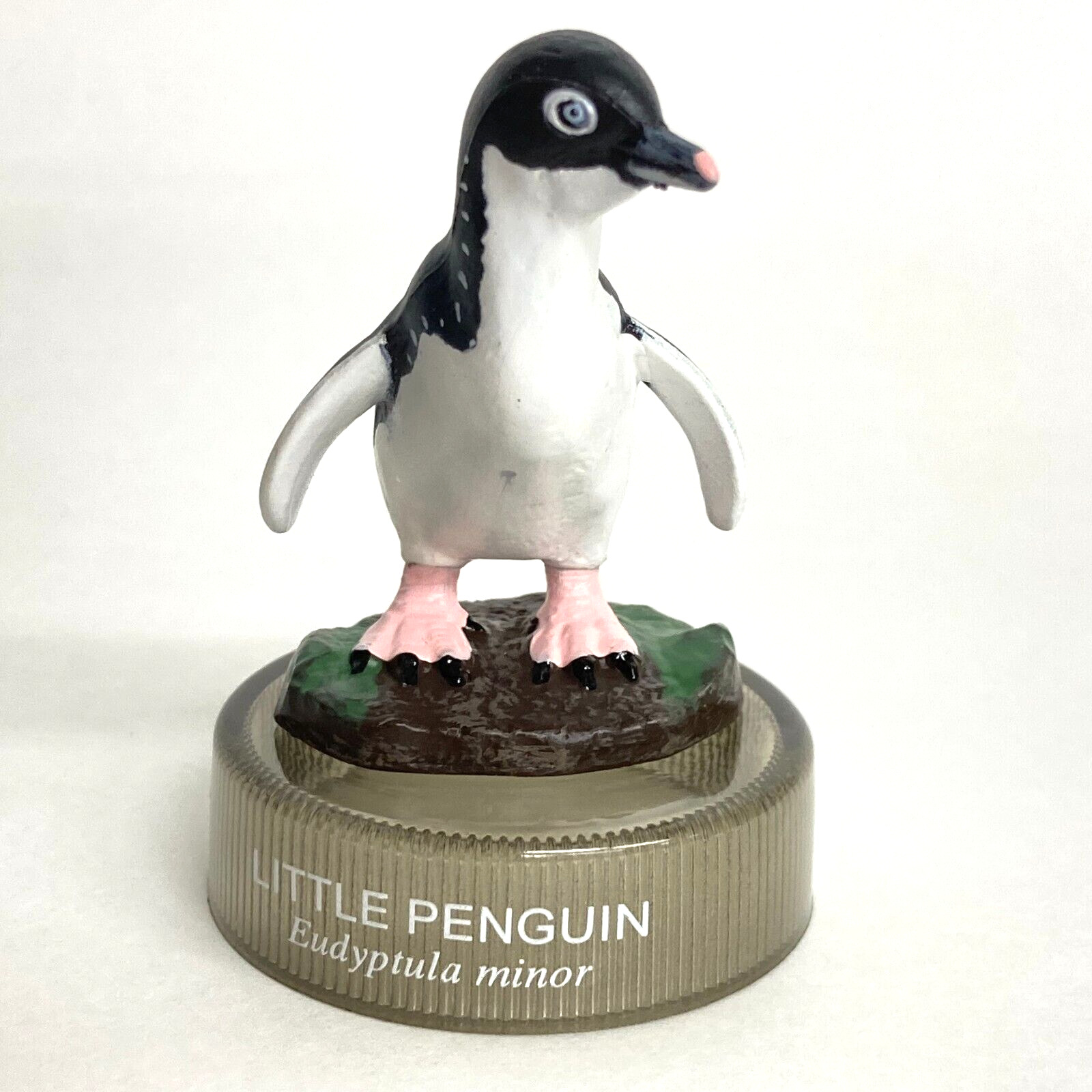 Kaiyodo Penguin\'s Lunch Bottle Cap Mini Figure #2 Little Penguin import Japan