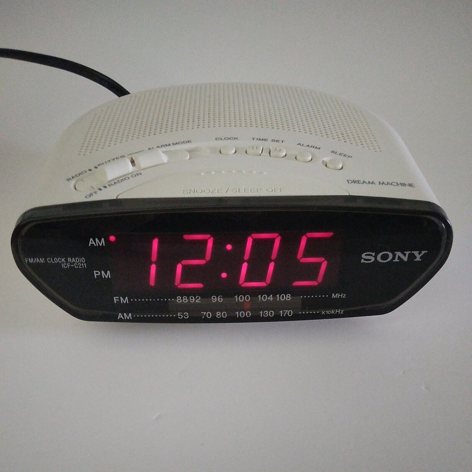 Sony Dream Machine ICF-C211 White Alarm Clock-AM/FM-Corded-Tested Works