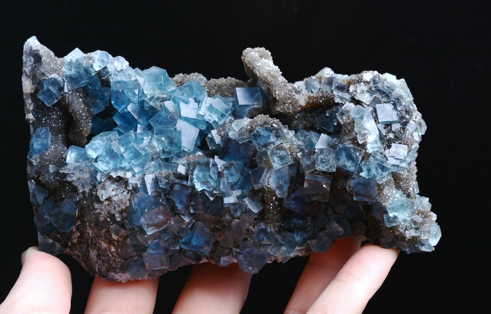 668.5g New Find Rare Transparent Blue Cube Fluorite Mineral Specimen/ China