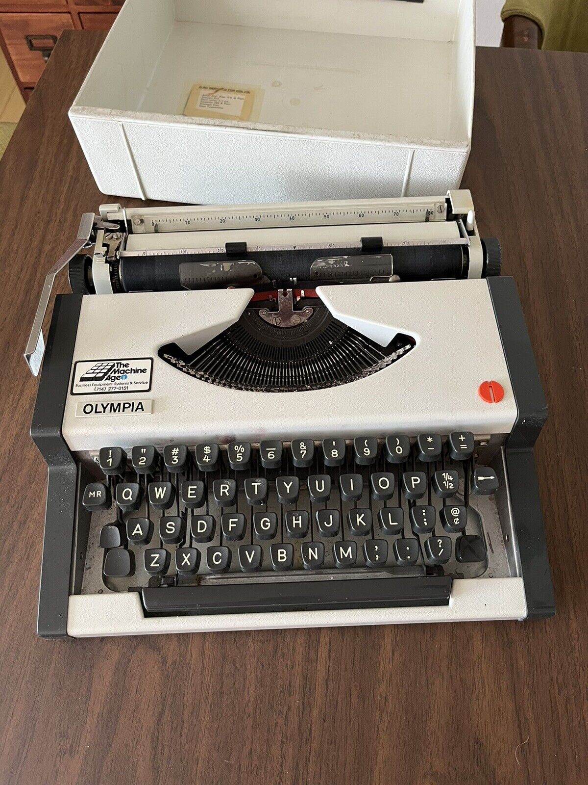Vintage Olympia Werke AG Wilhelmshaven Travel Case Typewriter Made in W. Germany
