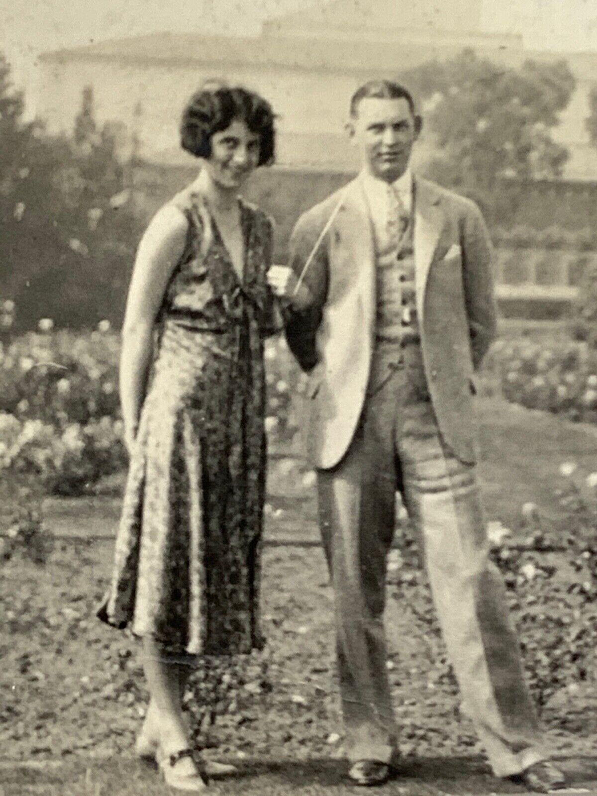 (AnB) Photo Photograph Rich Wealthy Couple Posing Garden Large Estate Man Woman