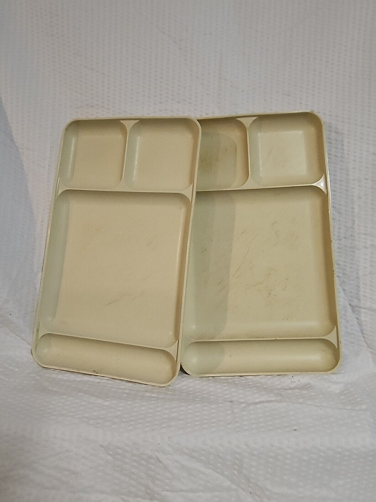 Vintage Tupperware divided plates, off white picnic trays set of 2