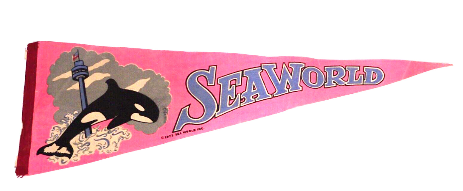 Vintage souvenir pennant  -Sea World 1973