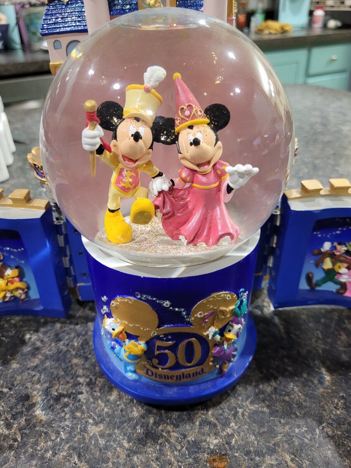 Disney Collectors RARE Disneyland 50th Anniversary Musical Castle Snow globe 
