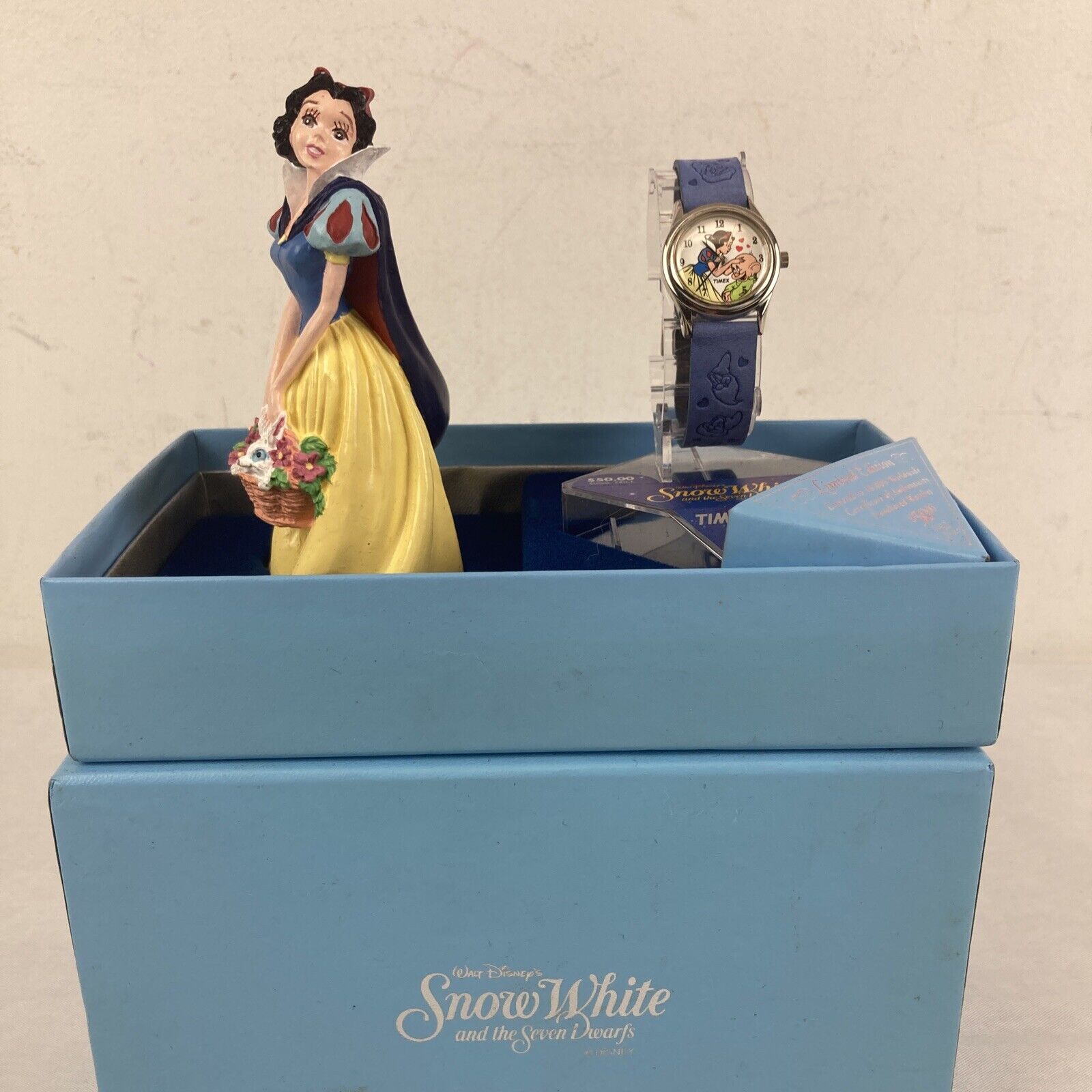 1993 Timex Limited Edition Snow White Figurine with Snow White & Dopey watch Set