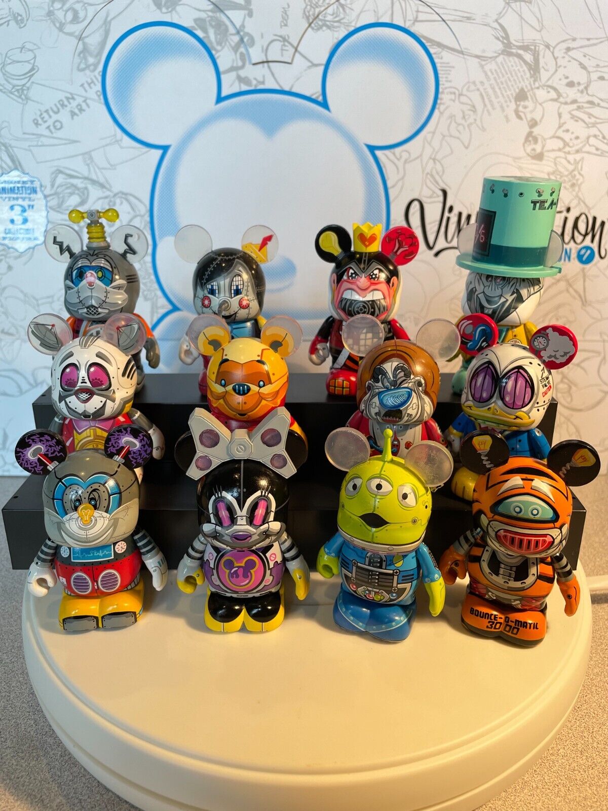 Disney Vinylmation 3\'\' Robots Series 3 Set of 12 Figures with Chaser