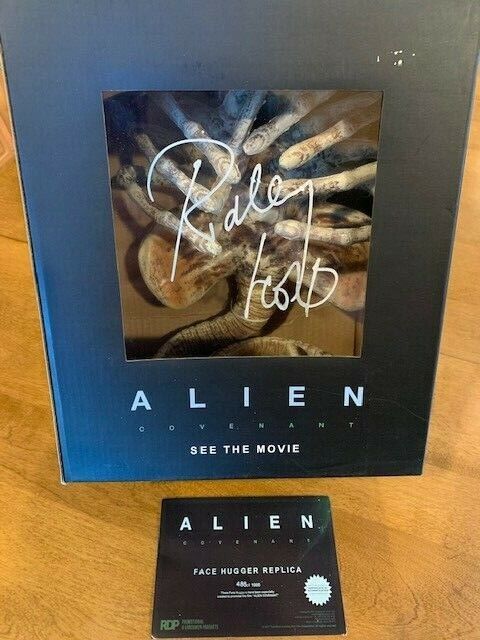 Extremely Rare Alien FACEHUGGER Autographed by the Director Ridley Scott - NIB