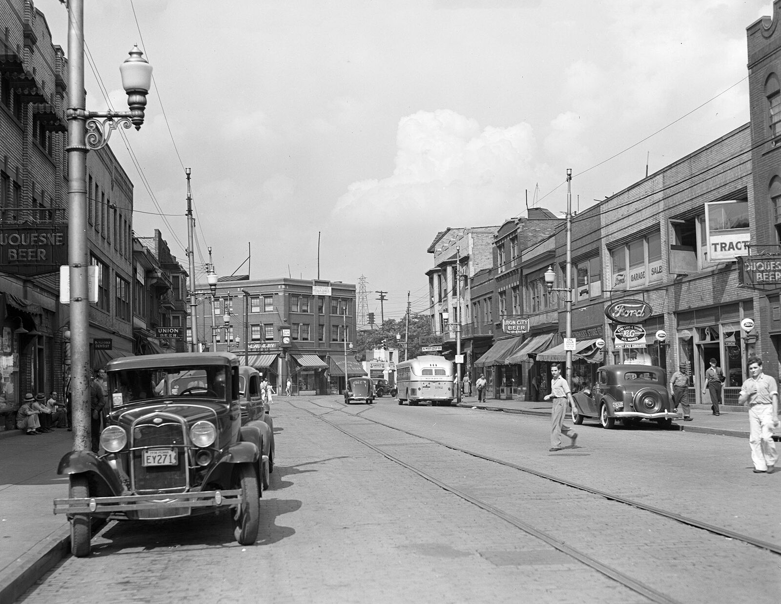 1938 Main Street, Aliquippa, Pennsylvania Vintage Old Photo 8.5\