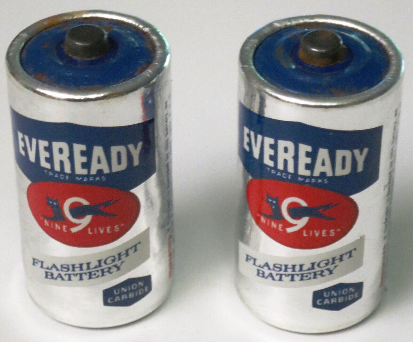 EVEREADY C-Cell Batteries Black Cat NINE 9 LIVES No 935 Silver Paper VINTAGE Two