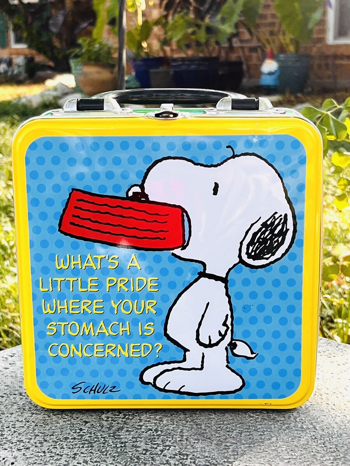 Rare Vintage Snoopy metal lunchbox collector tin box Peanuts comics