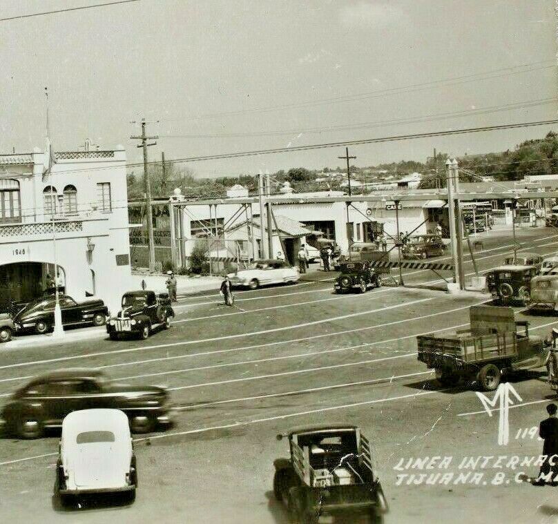 C.1950s Tijuana Mexico. RPPC Border Crossing. Classic Cars. Immigration Office.