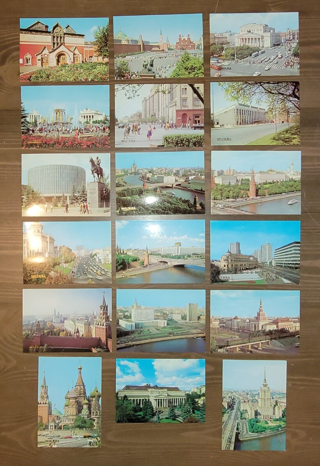 Vintage 1985 Moscow Soviet Union Russia Mockba Postcards Set Of 18 With Holder