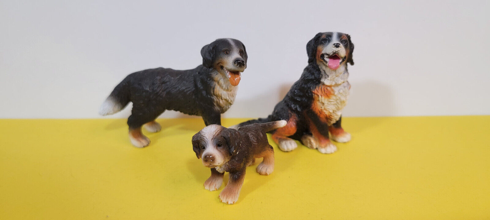 Schleich Lot of 3 Bernese Mountain Dog Family Figurine 16316 16339 16344