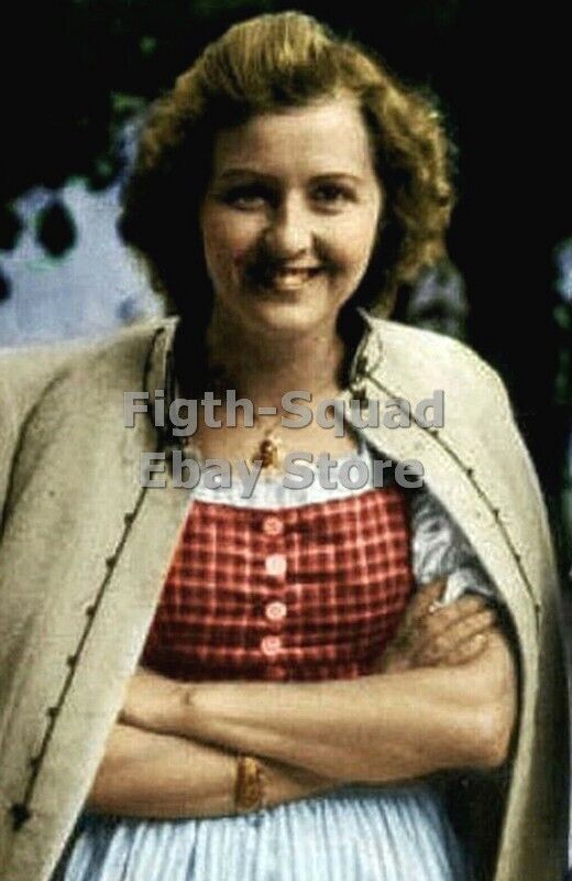 WW2 Picture Photo Eva  Braun 5934
