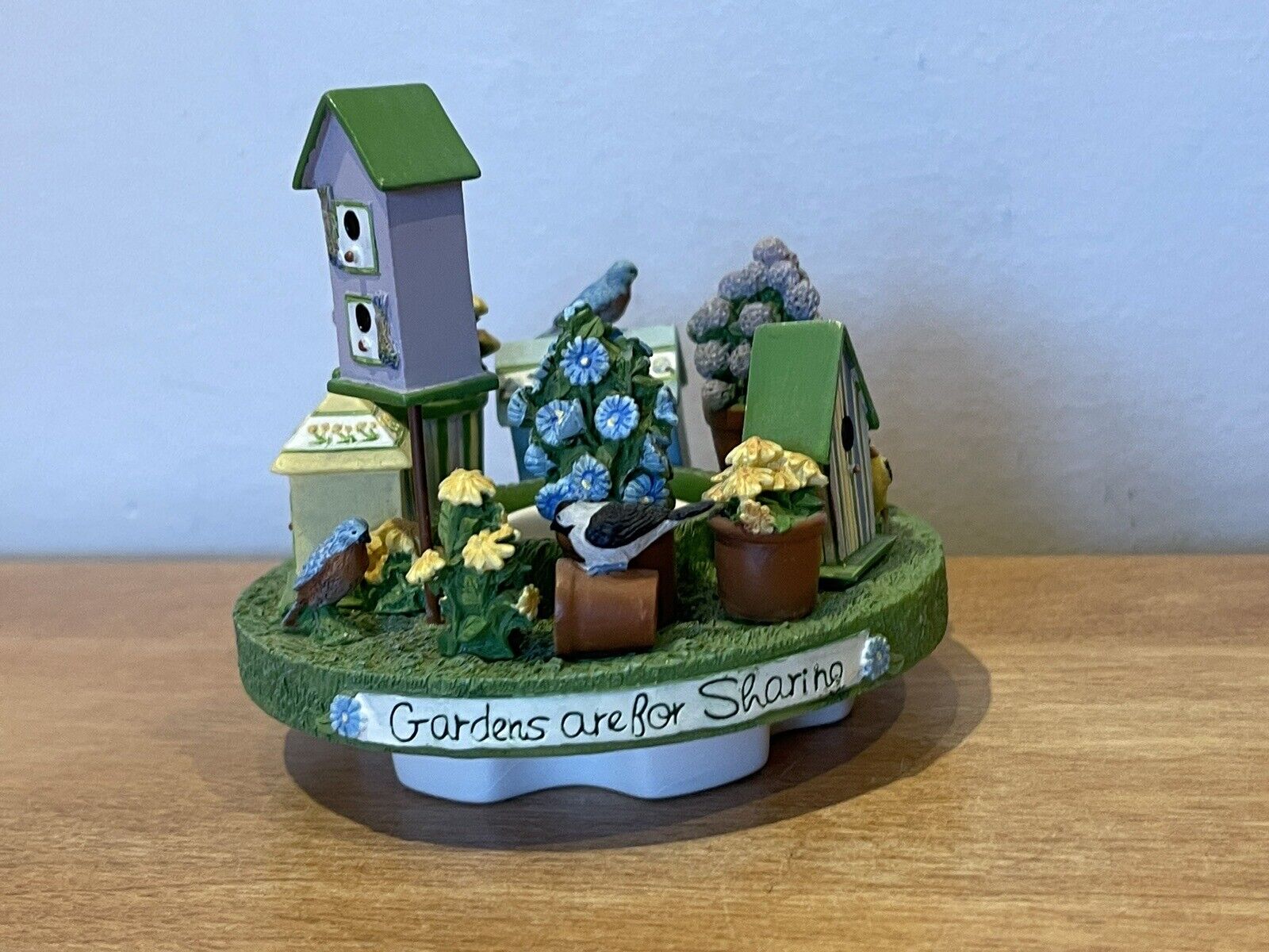 Yankee Candle Capper “Gardens Are For Sharing” Birdhouses, Kathy Hatch EUC