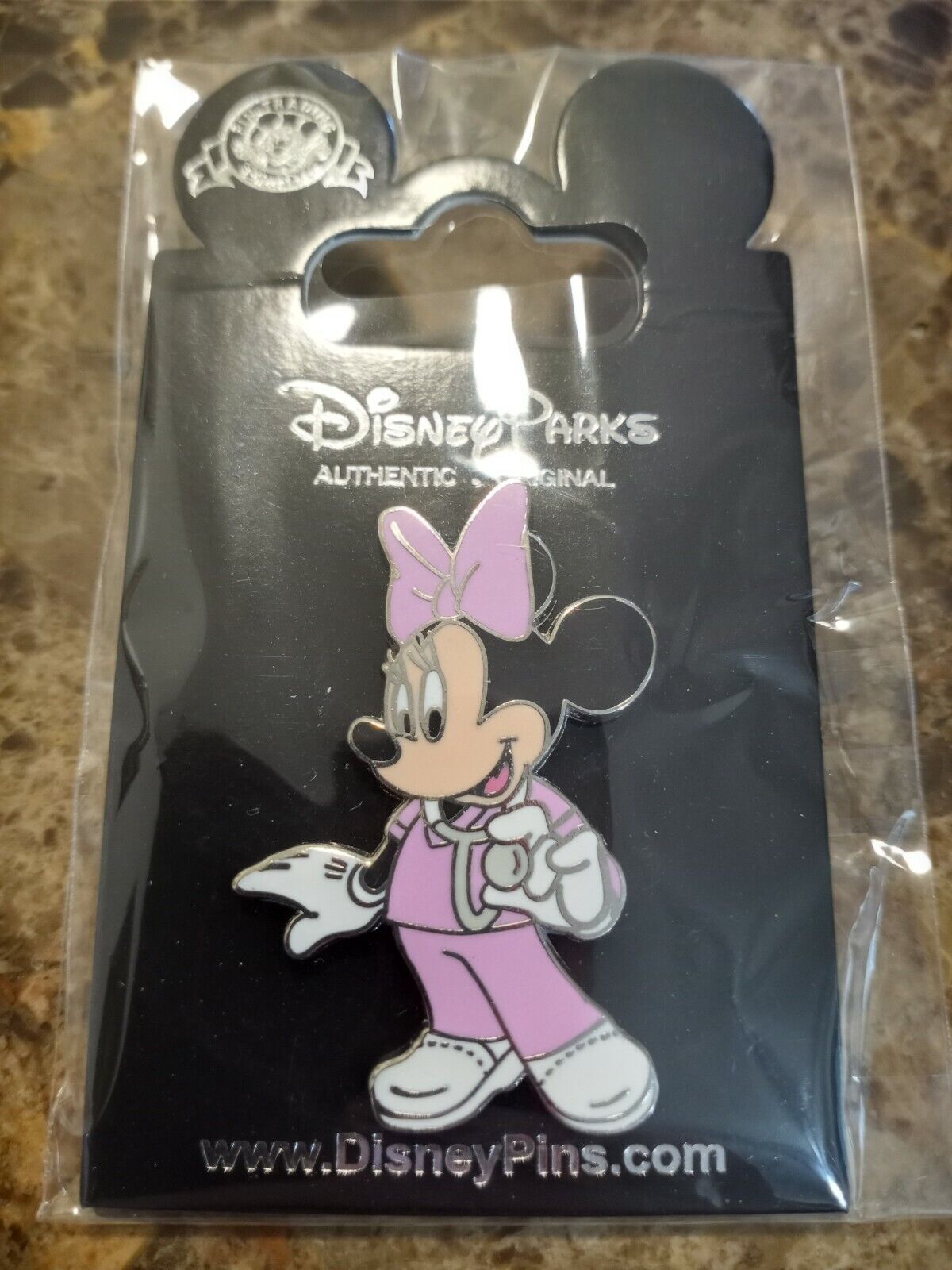 2015 Disney Minnie Mouse Nurse Pin With Packing