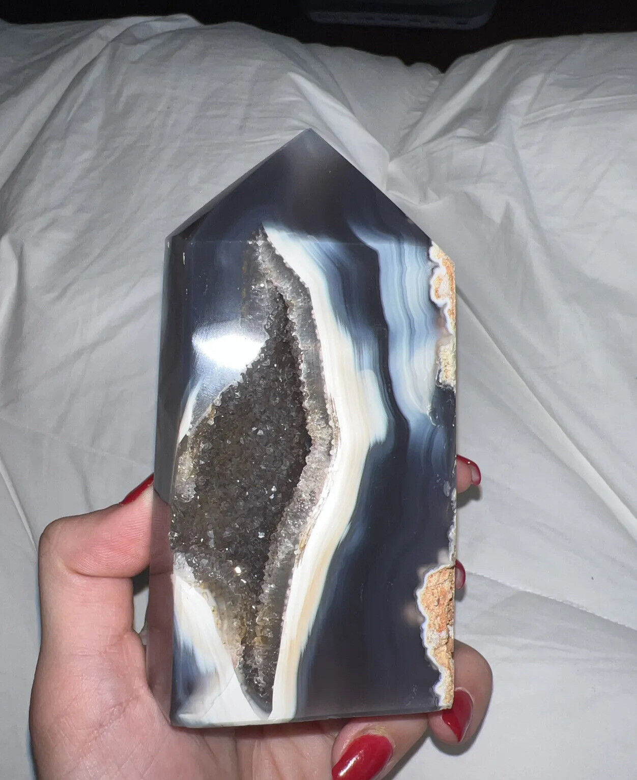 Druzy Agate Tower 5x3 inches 1.9 pounds
