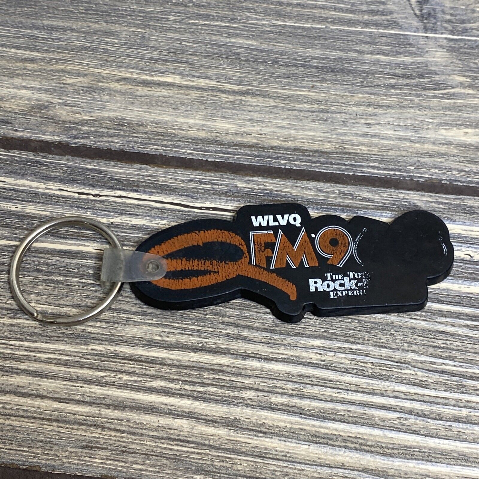 Vintage WLVQ FM 96.3 Rock-n-Roll Experience Black Plastic Key Chain Ring A1