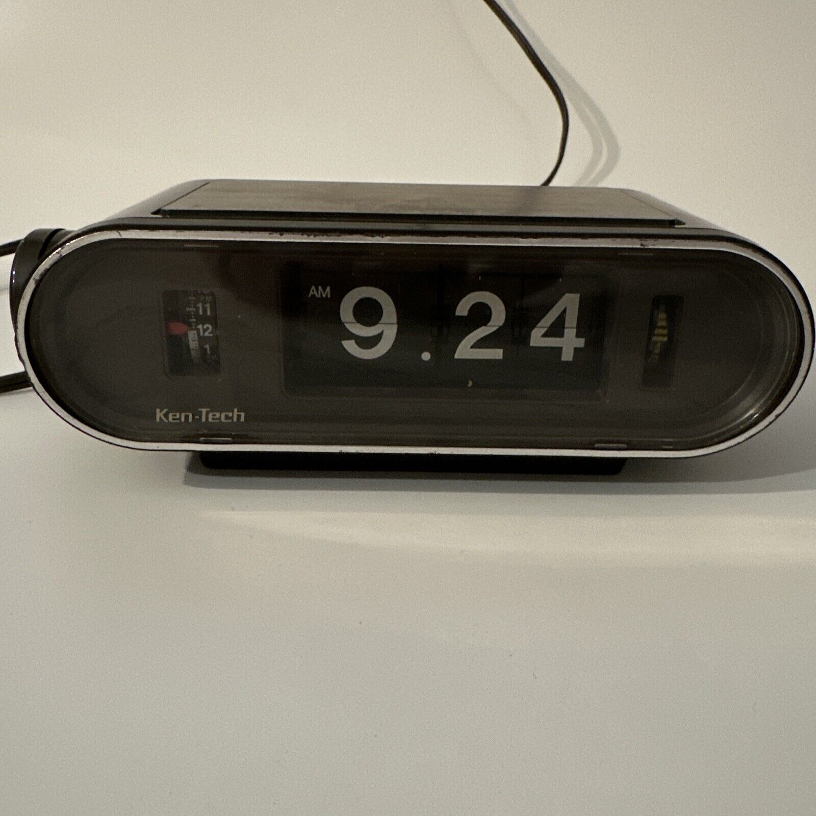 Vintage Ken-Tech Flip Dial Alarm Clock Model T-440 Japan Tested and Working
