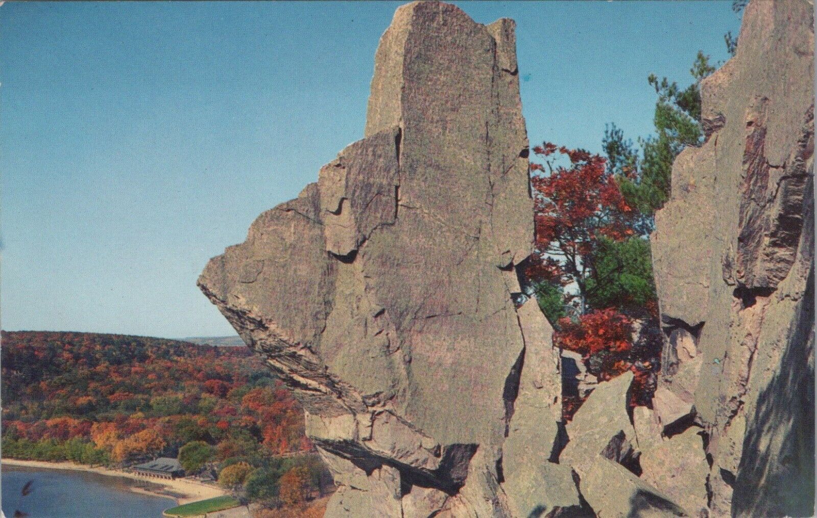 Devils Lake Tomahawk Rock Wisconsin State Park Near Baraboo Vintage PC Unposted