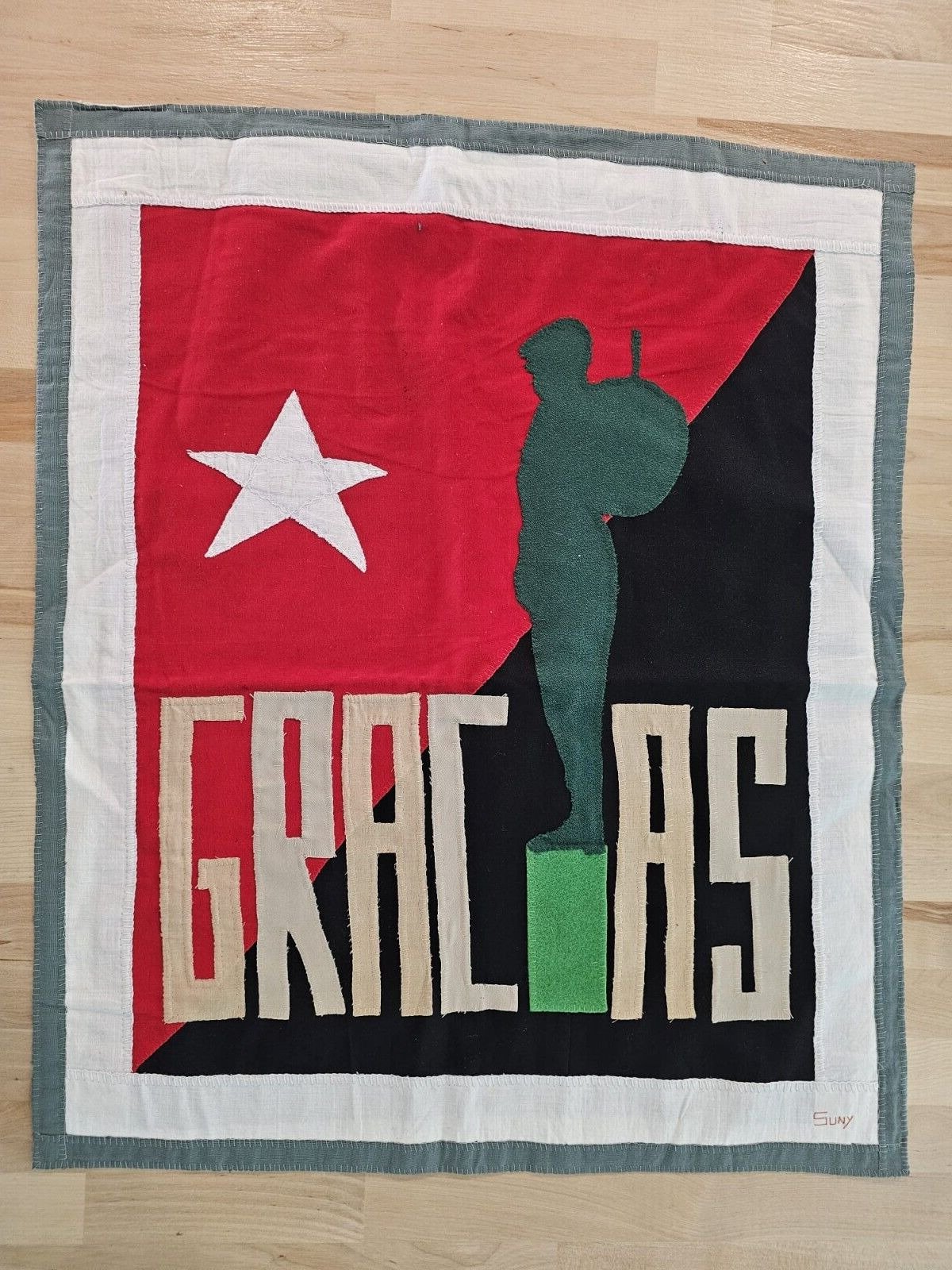 UNIQUE  1960s THANKS FIDEL GRACIAS FIDEL CASTRO ART SUNY ARTIST FLAG PENNANT